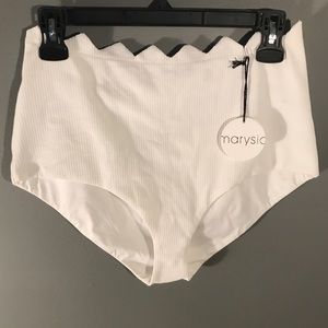 Marysia bikini bottom white scalloped edges